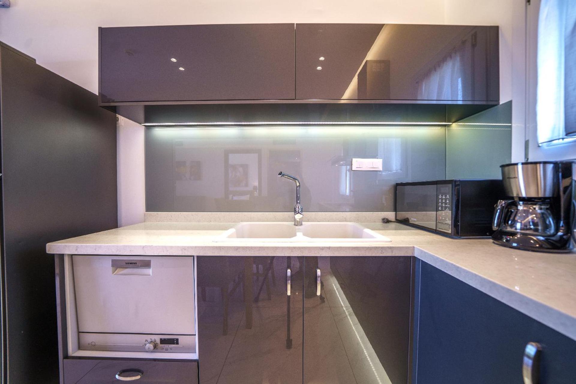 เอลิเซียน สวีท Apartment แอร์ซอนิสซอส ภายนอก รูปภาพ